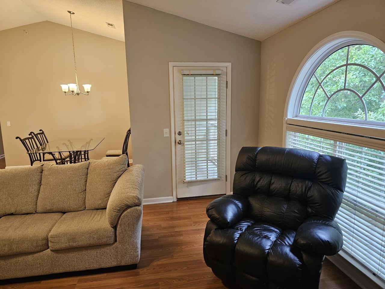 3483 Forestdale Dr #3B - Photo 5 of 43