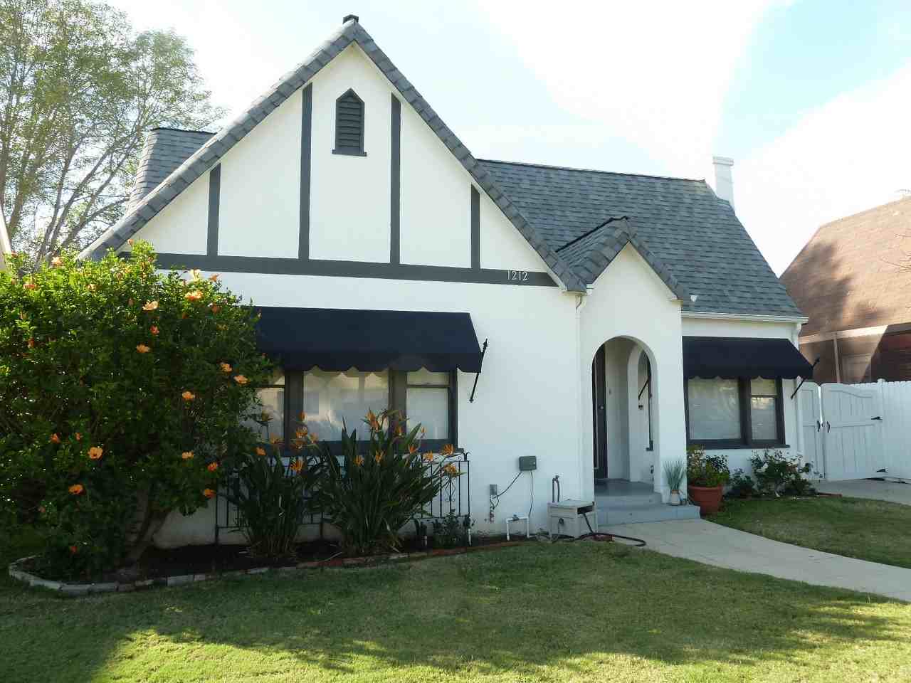 1212 S Parton St - Photo 3 of 17