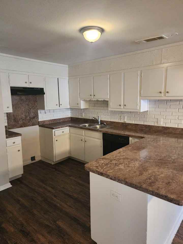 1004 Marlene Dr - Photo 3 of 10