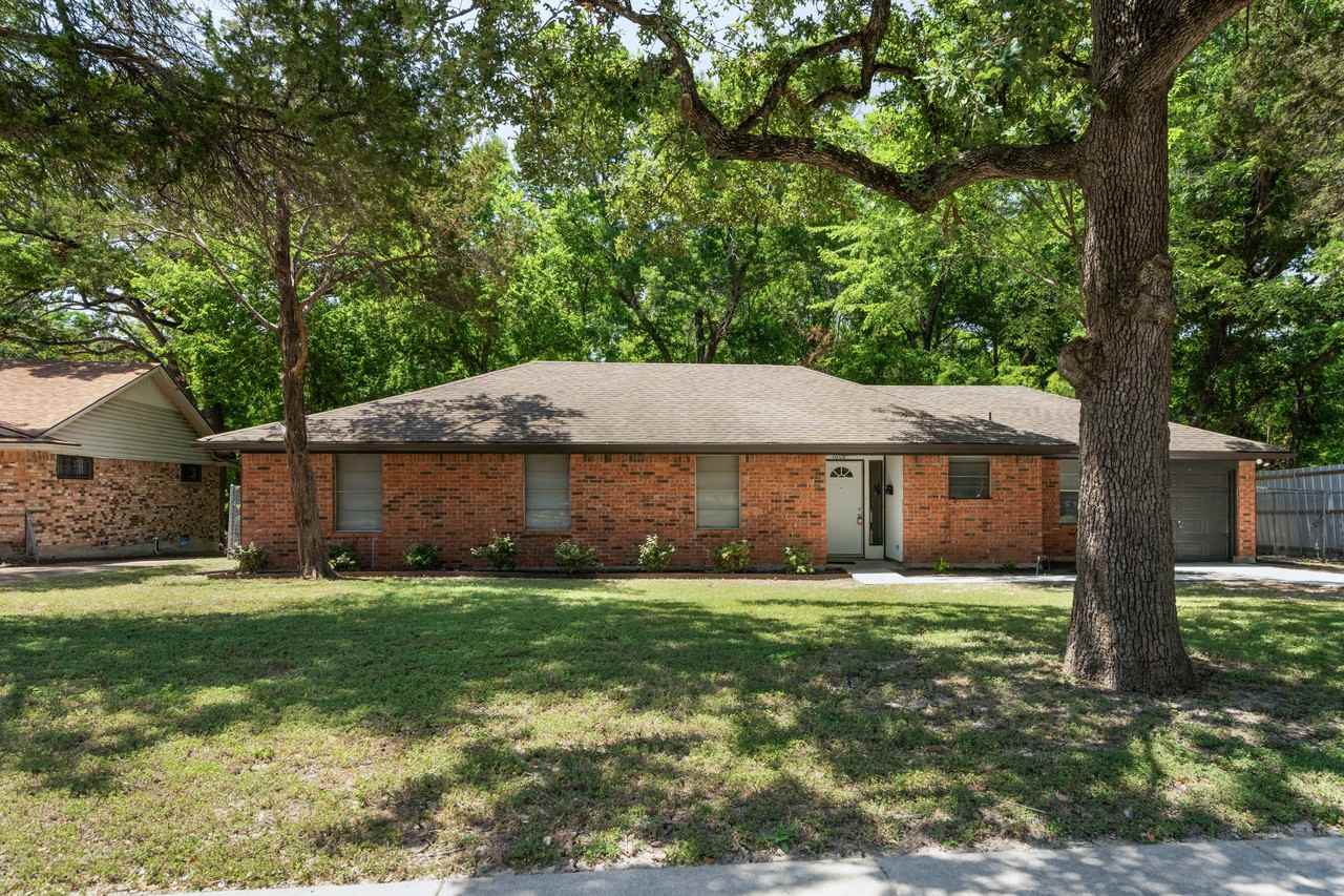 7606 Antoinette St - Photo 2 of 22