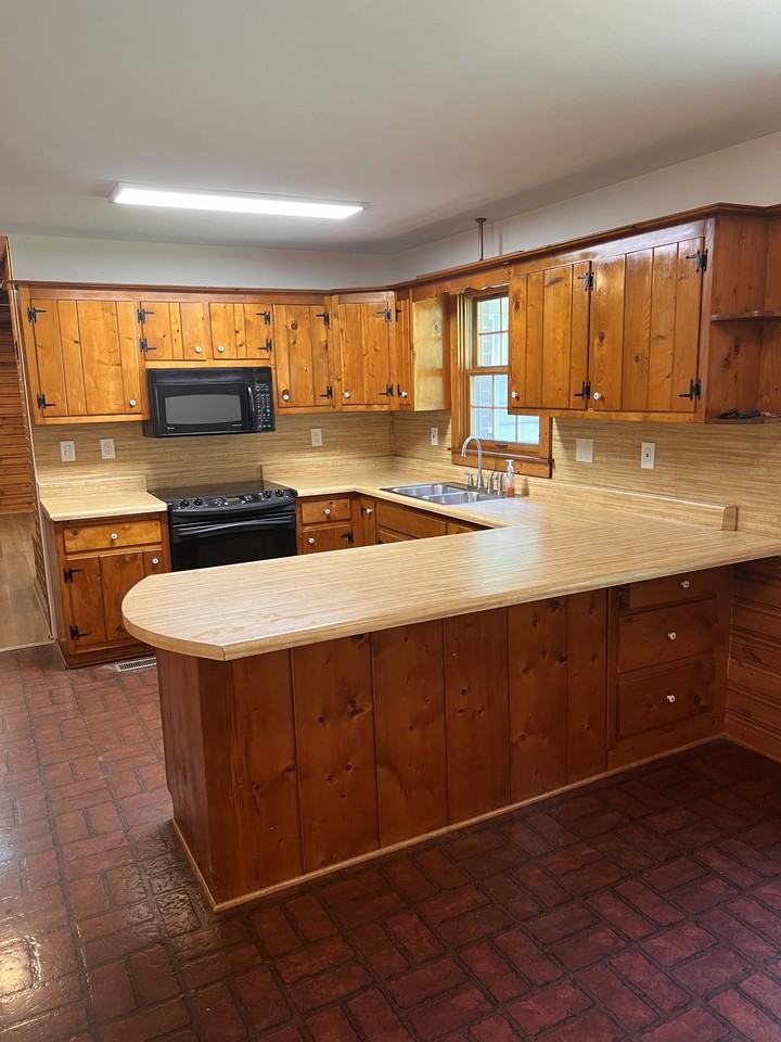 6806 Otterdale Rd - Photo 3 of 28