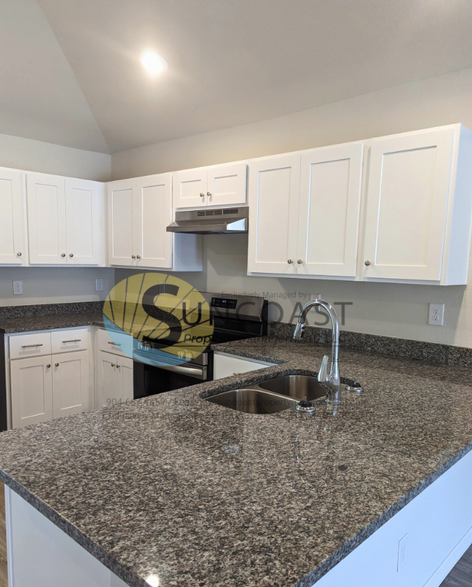 15072 Dania Ave - Photo 3 of 14