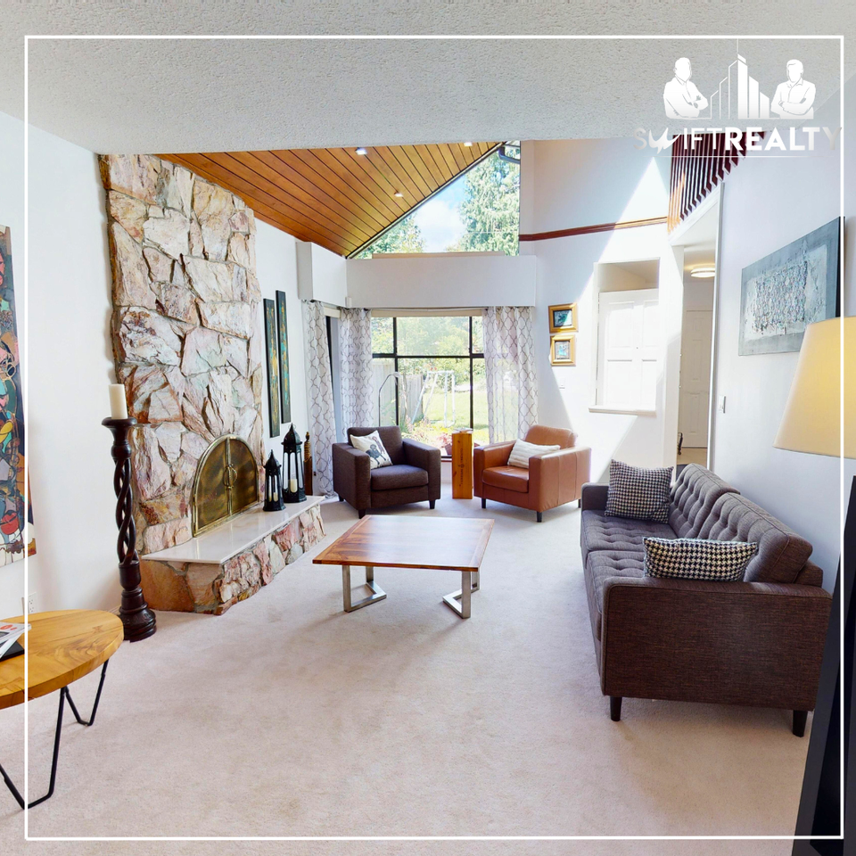 1045 Canyon Blvd - Photo 2 of 15