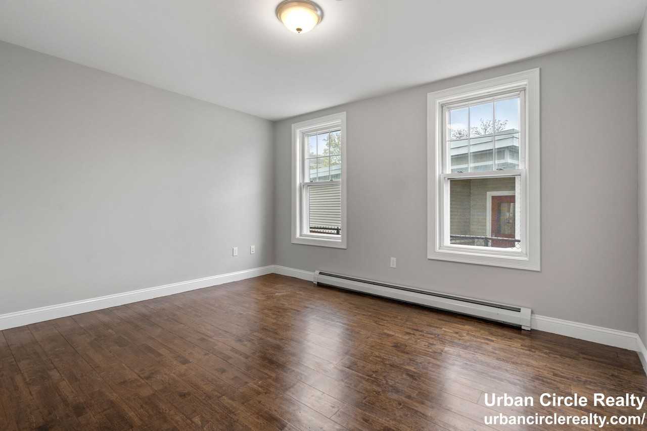 38 Sturgis St #38 - Photo 3 of 13