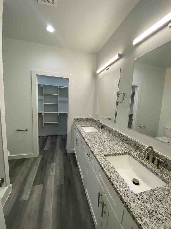 1226 W Owing St - Photo 3 of 13