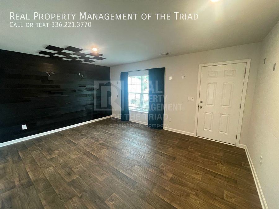 100 Saddlehorse Ln - Photo 2 of 22