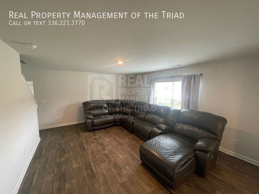 100 Saddlehorse Ln - Photo 3 of 22