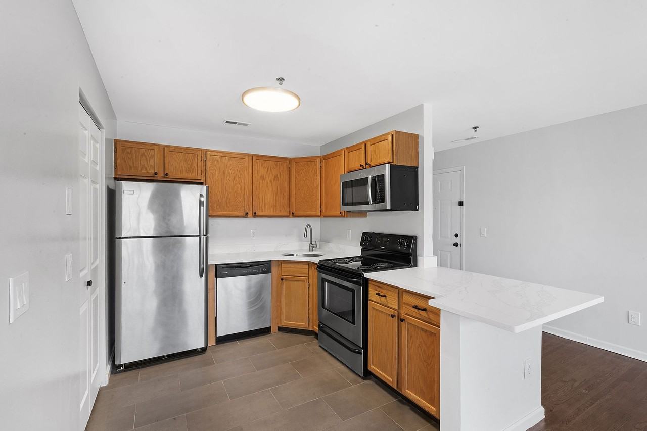 STATION COURT L.L.C. - Photo 4 of 12