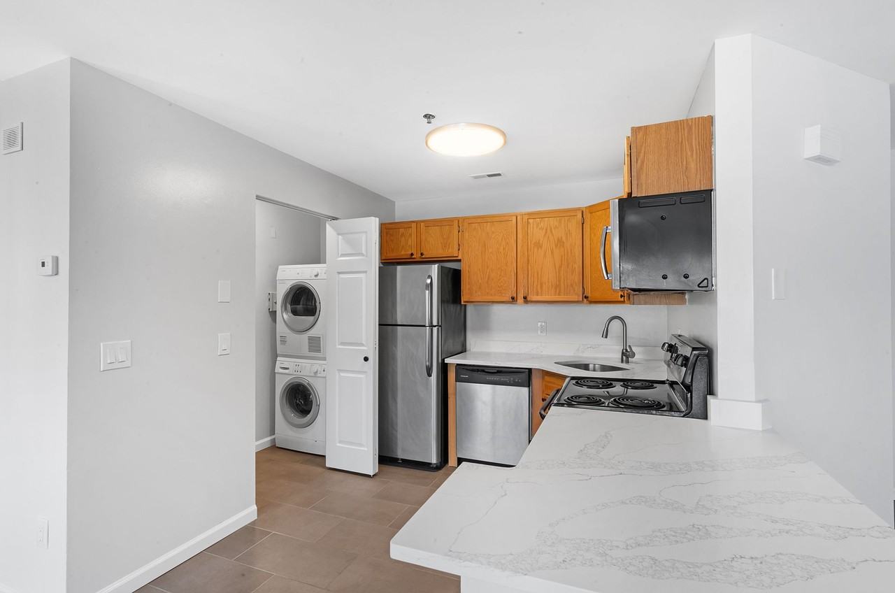 STATION COURT L.L.C. - Photo 5 of 12