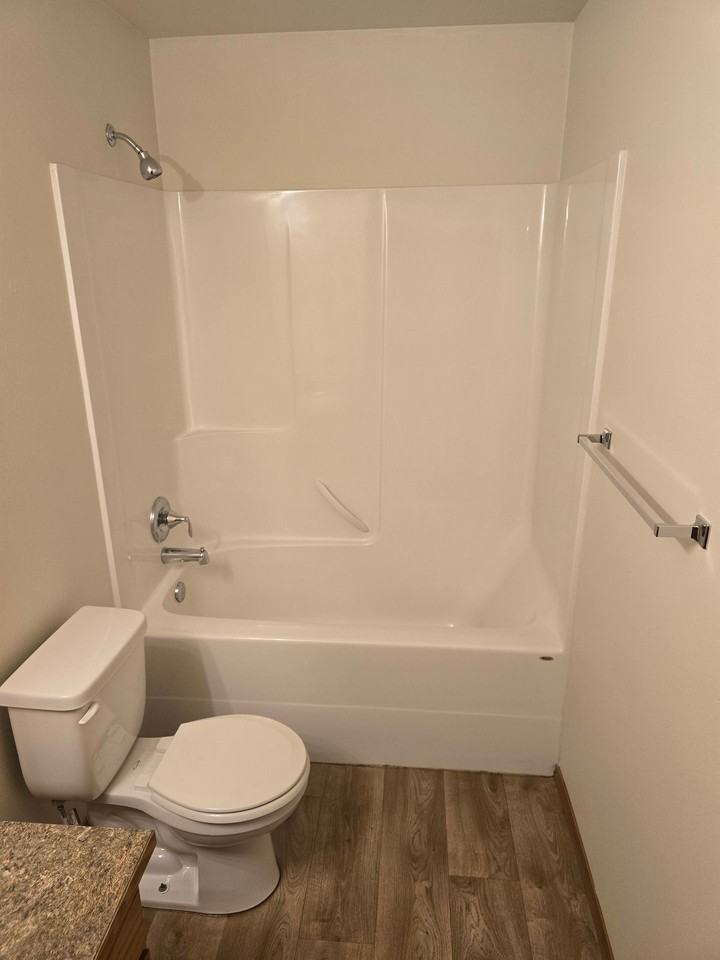 505 Minnesota St N - Photo 5 of 10