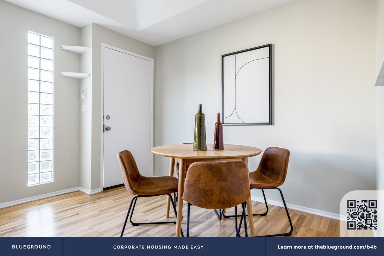 1423 North Curson Avenue - Photo 6 of 38