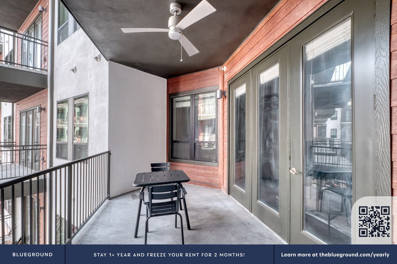 3201 Esperanza Crossing - Photo 7 of 35