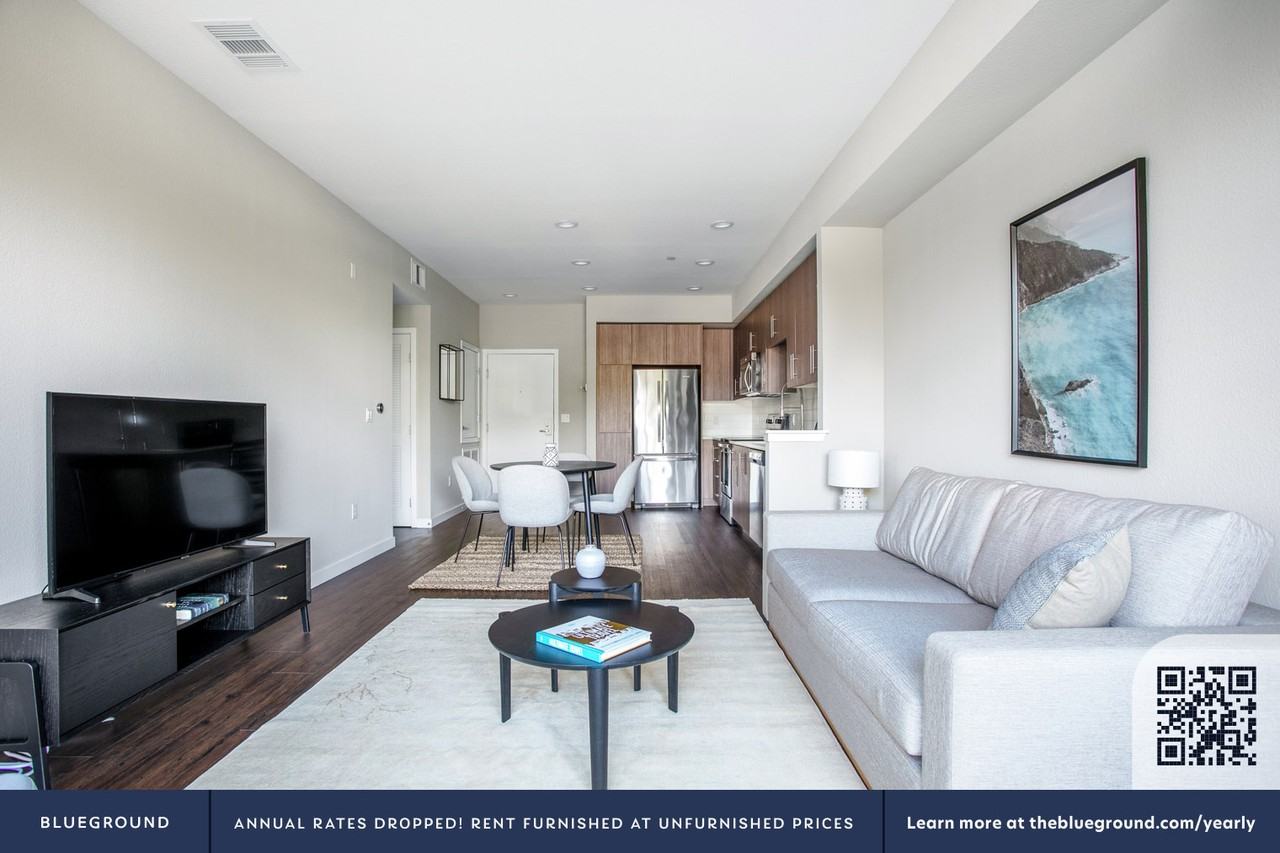 111 North Rengstorff Avenue - Photo 3 of 39