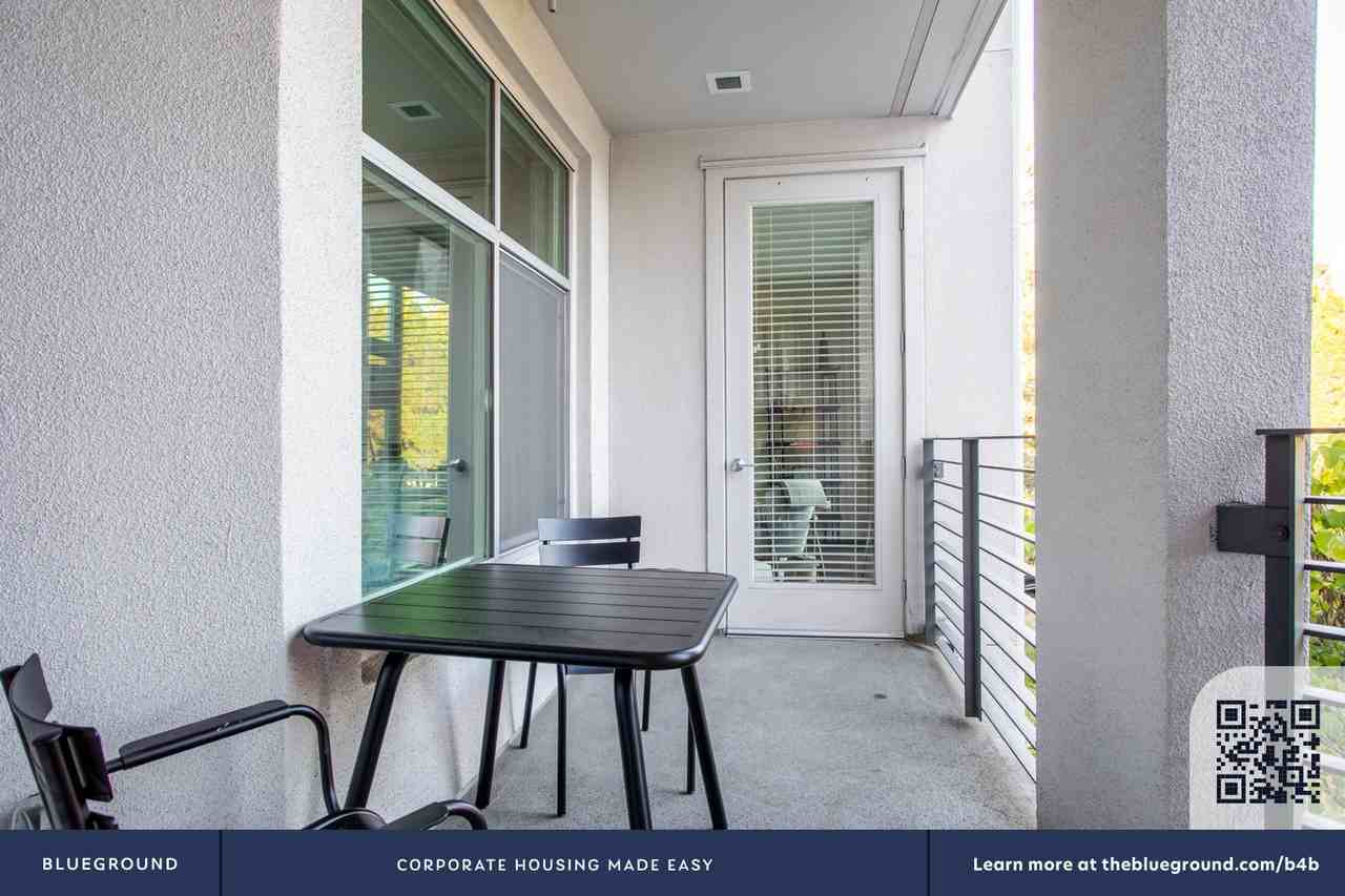 111 North Rengstorff Avenue - Photo 5 of 39