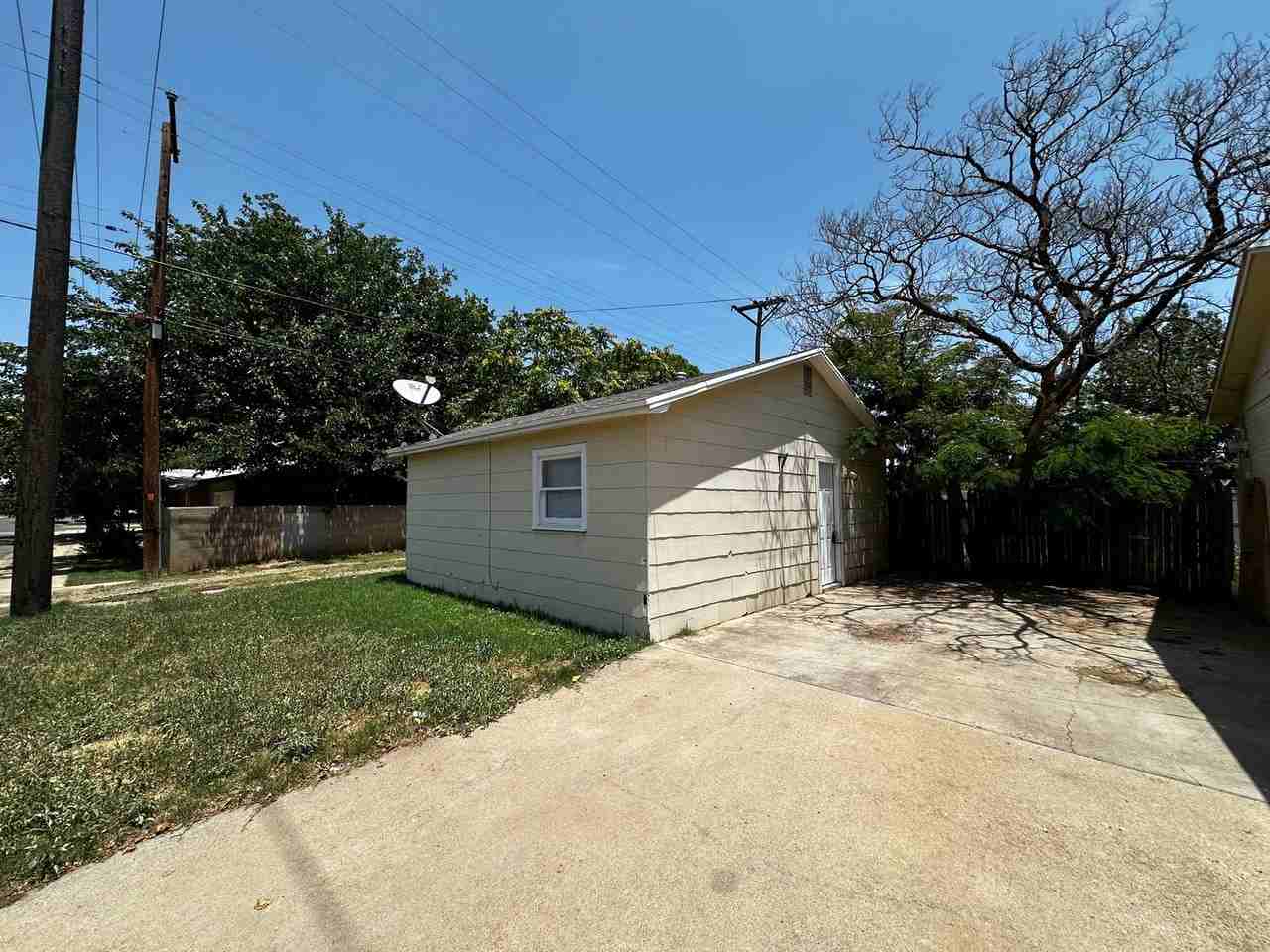 3020 46th St Rear - Photo 2 of 14