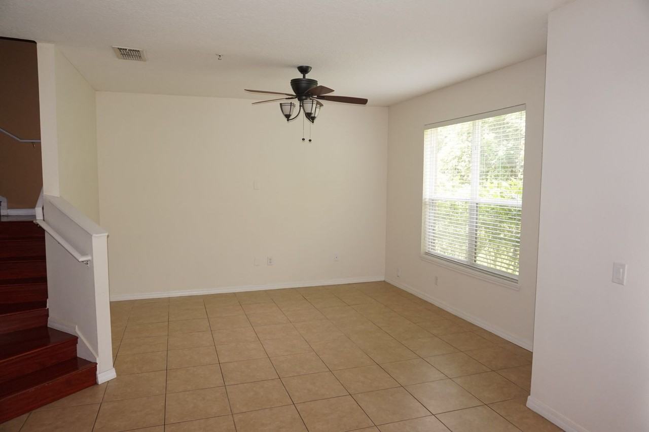 6450 S Goldenrod Rd #25B - Photo 3 of 9