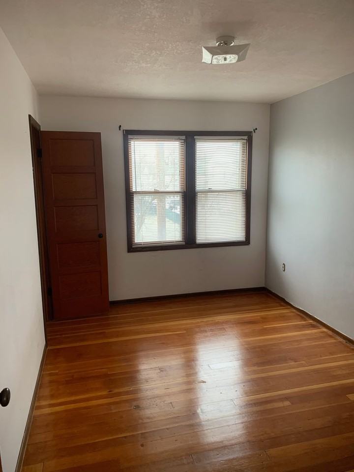 1310 Williams Blvd - Photo 6 of 16