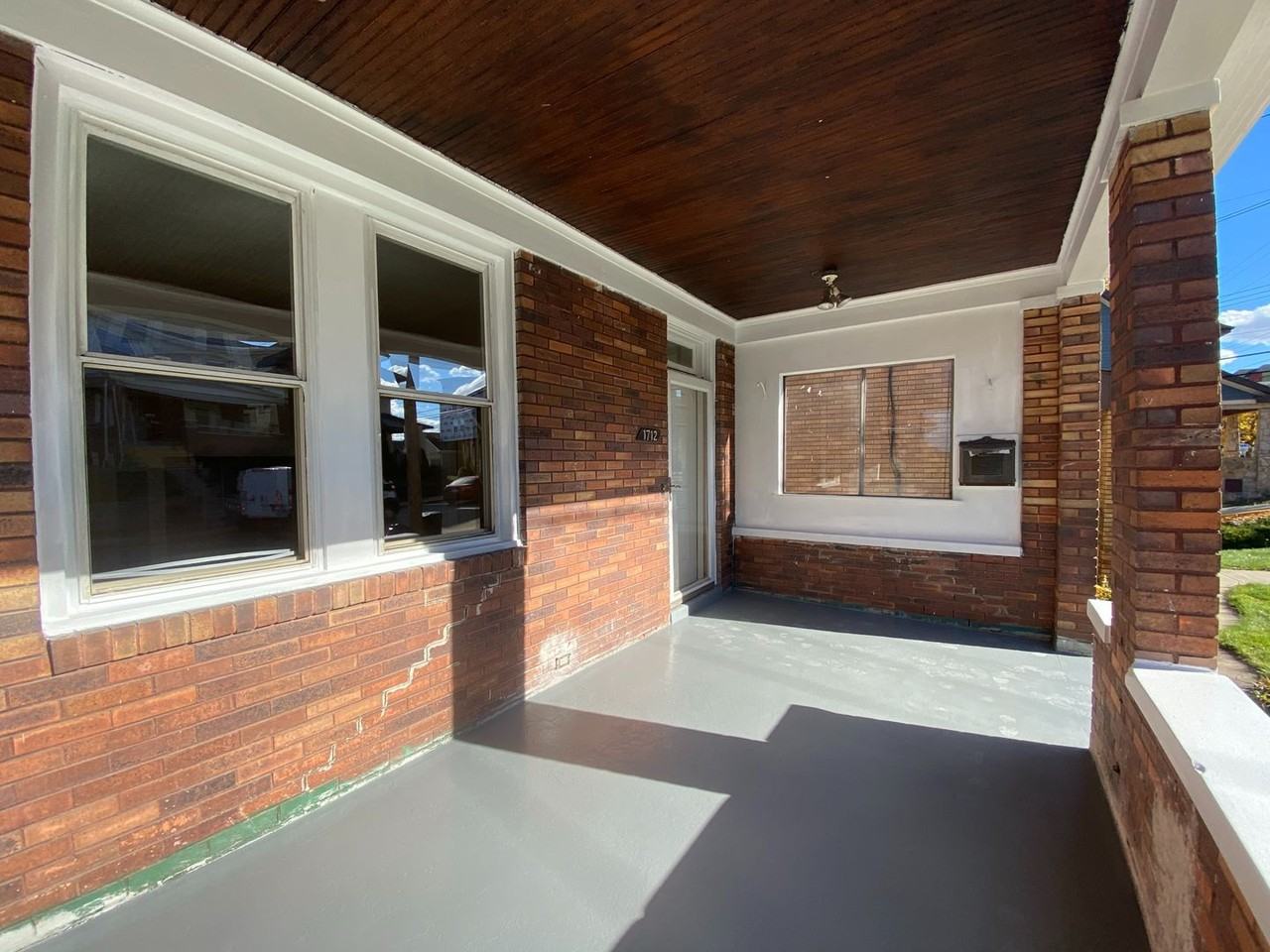 1712 Potomac Ave - Photo 3 of 33