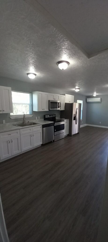 3007 Tuam St #A - Photo 3 of 11