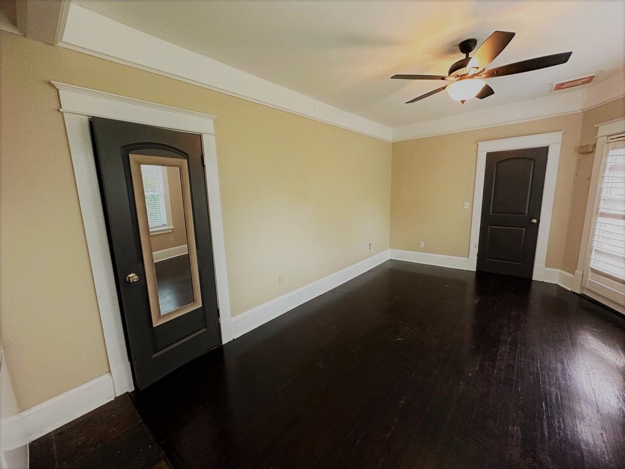 606 Lake Dot Cir - Photo 5 of 25
