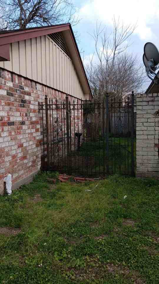 6311 Hidden Arbor Ln - Photo 5 of 12