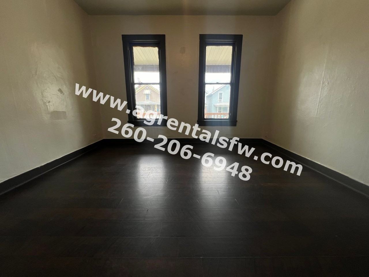 325 Brandriff St - Photo 3 of 15
