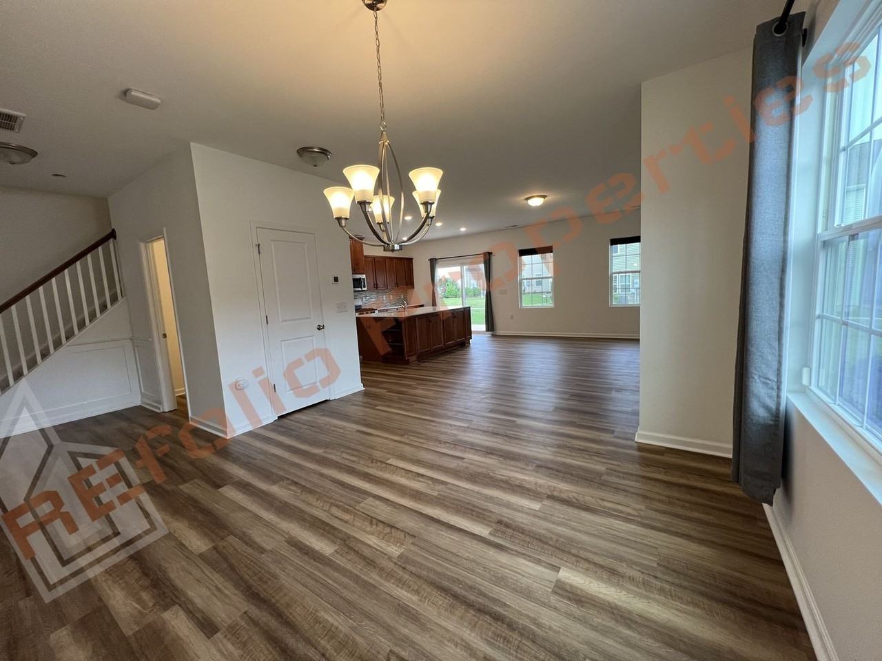 1152 Epiphany Rd - Photo 2 of 23