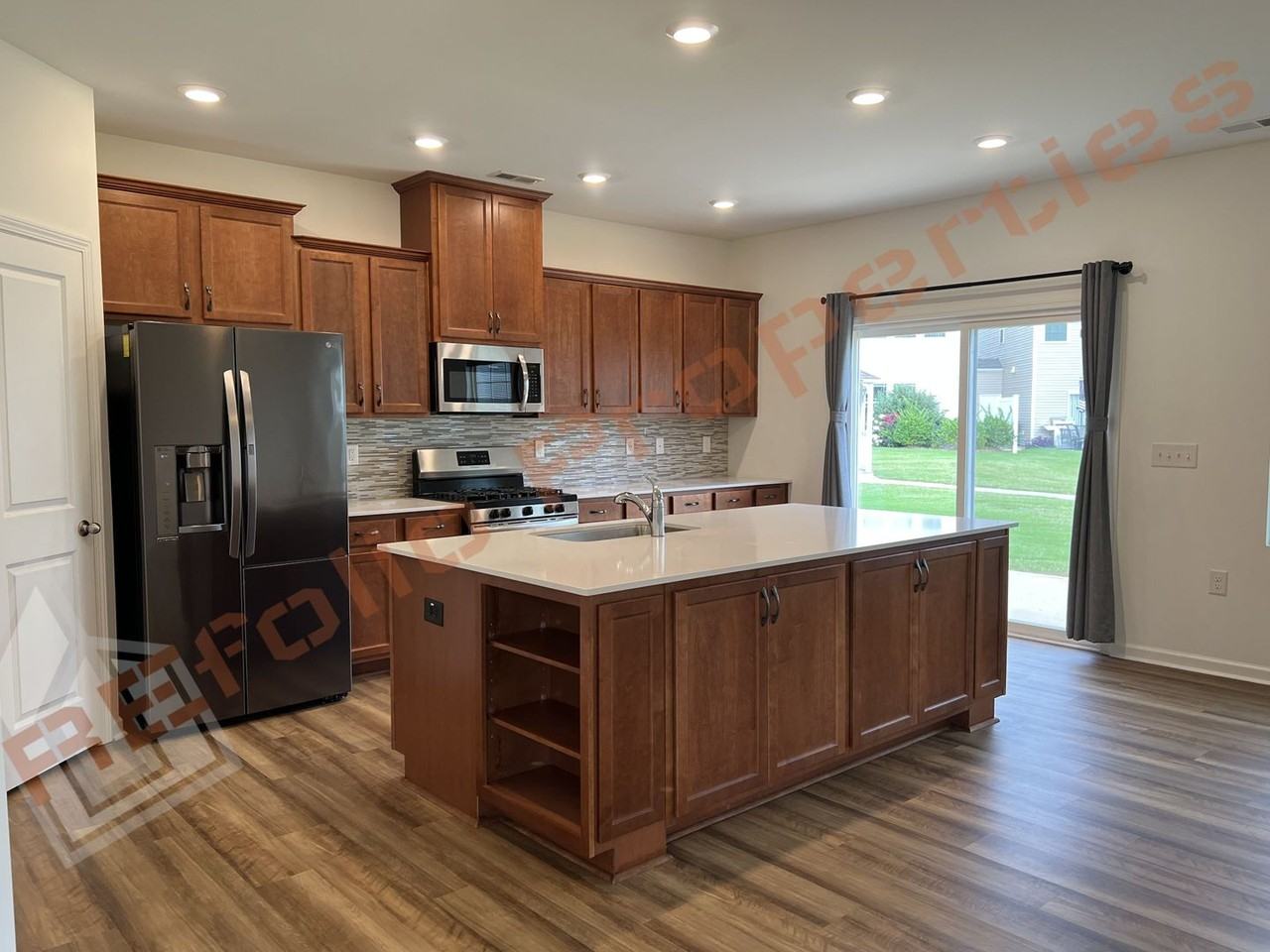 1152 Epiphany Rd - Photo 5 of 23