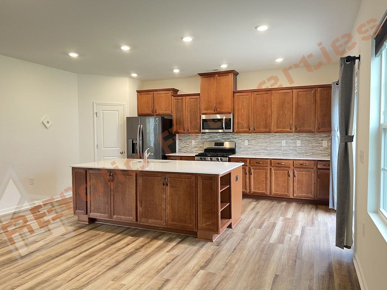 1152 Epiphany Rd - Photo 6 of 23