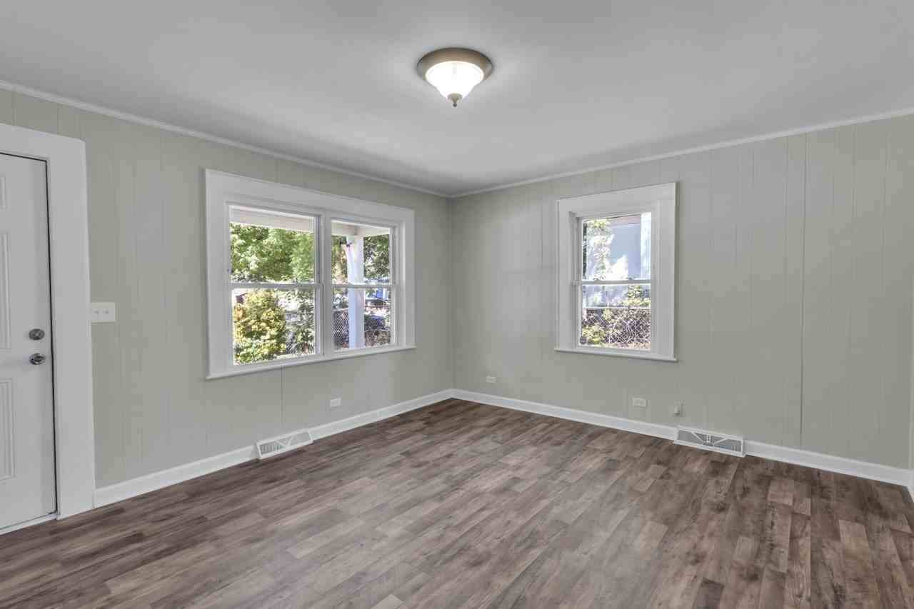 604 E Cemetery St - Photo 4 of 11