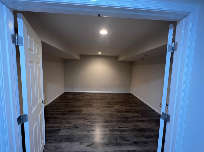 3672 Clairton St - Photo 3 of 8