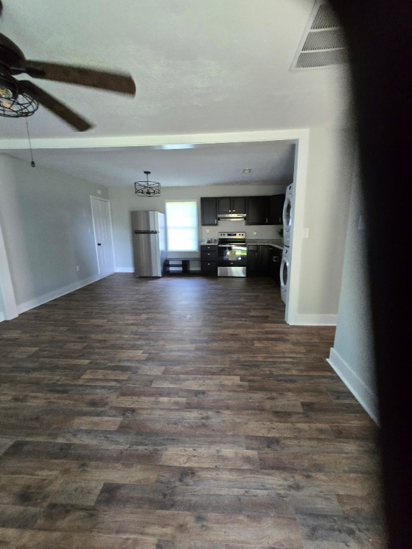 1819 Foxway Dr - Photo 3 of 13