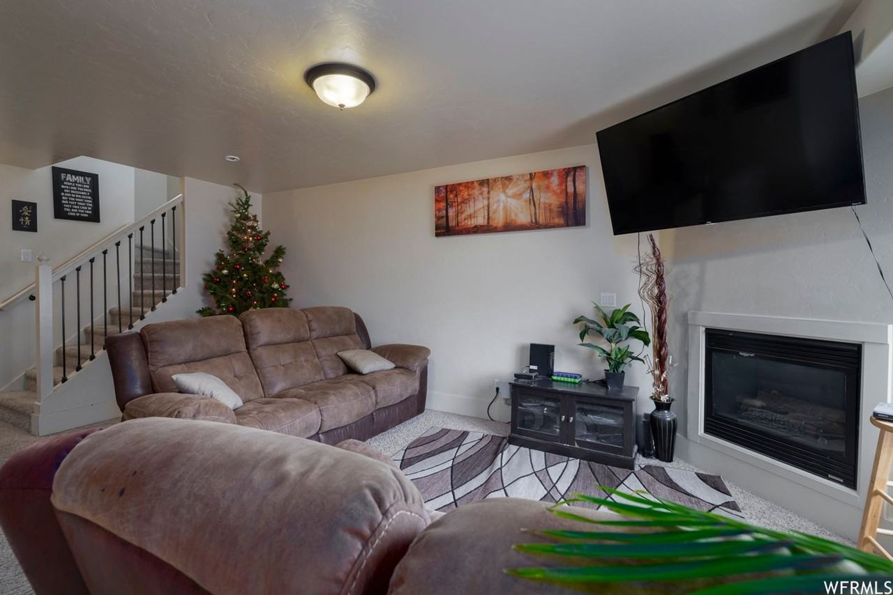1618 W 560 S - Photo 4 of 18