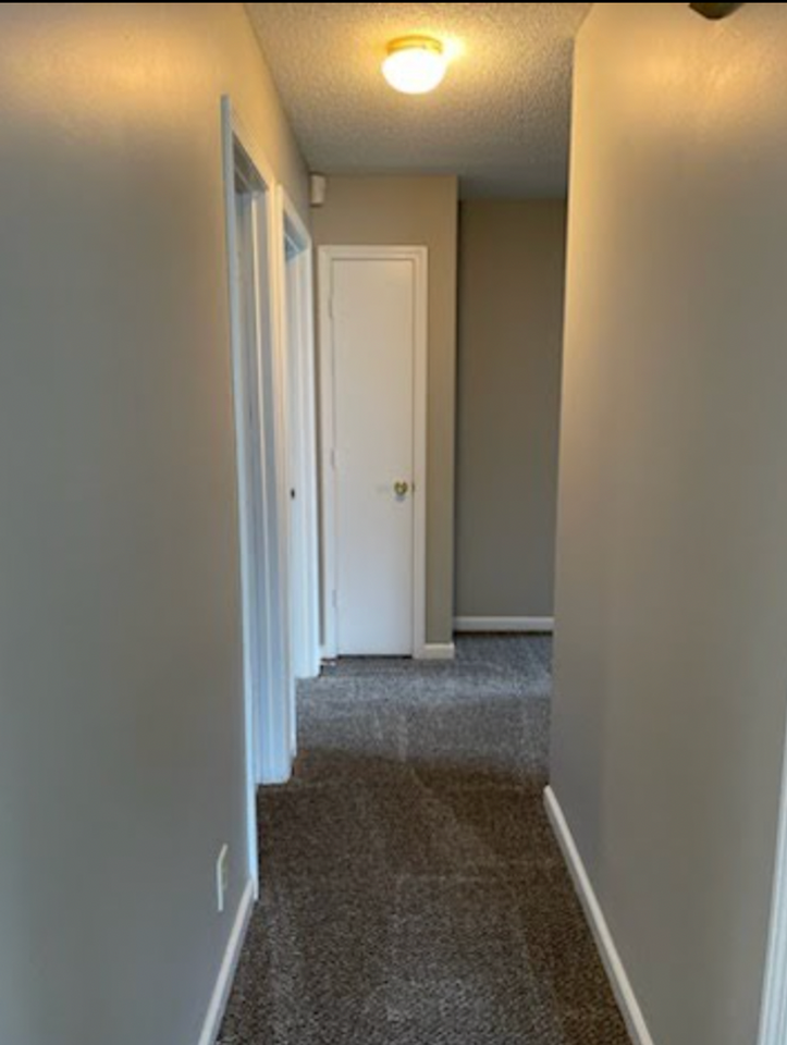440 Terrier Way - Photo 6 of 11