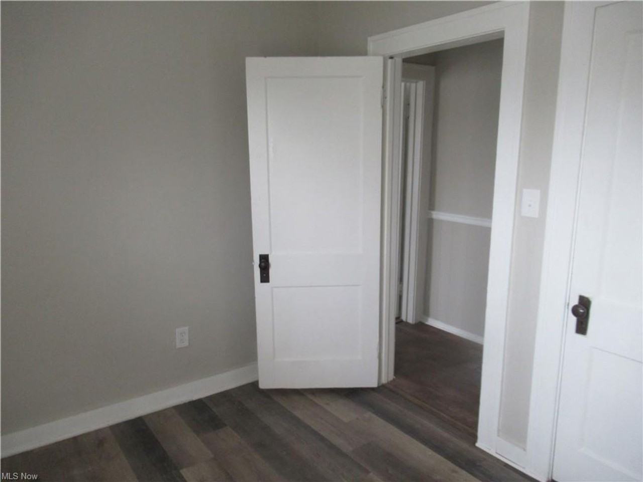 3563 W 129th St - Photo 3 of 13