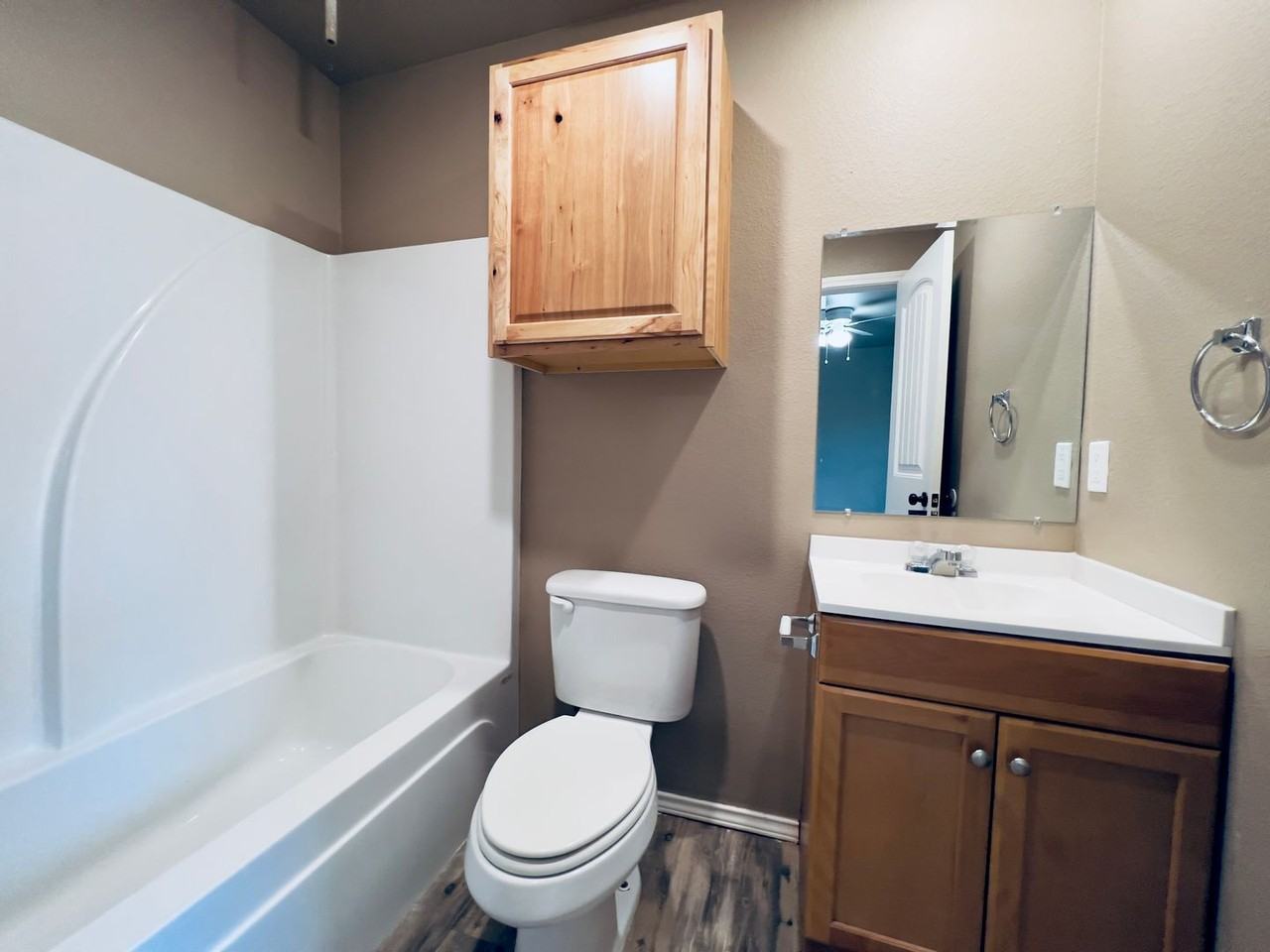 2222 E Main St - Photo 6 of 9