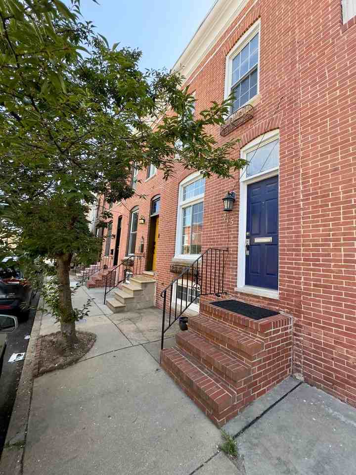 415 S Bouldin St - Photo 2 of 31