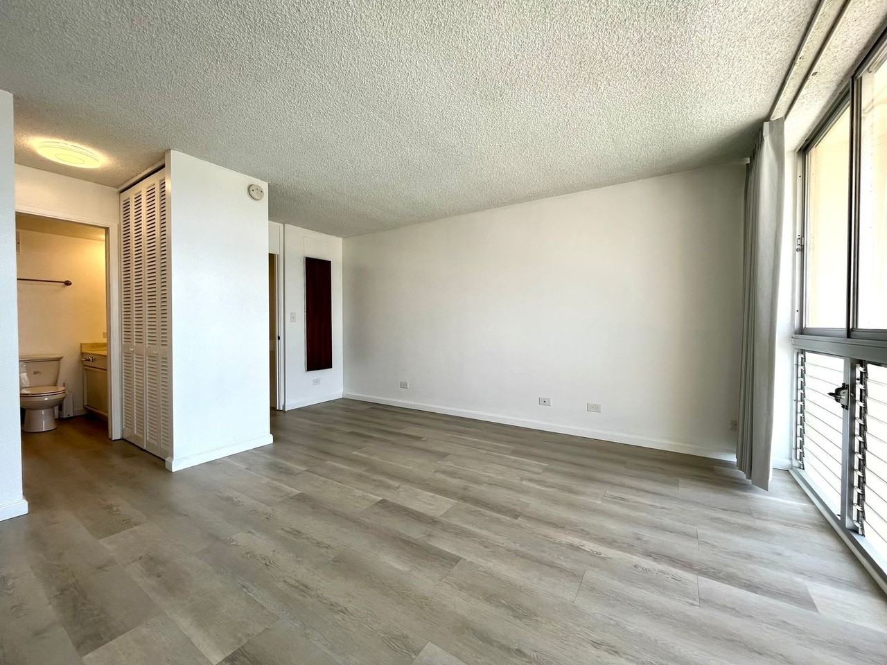 500 University Ave #1126 - Photo 7 of 14