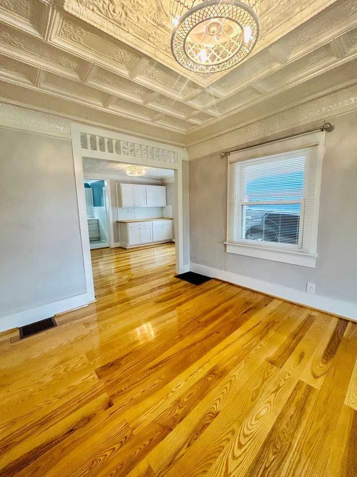 5419 Bostwick St - Photo 3 of 42