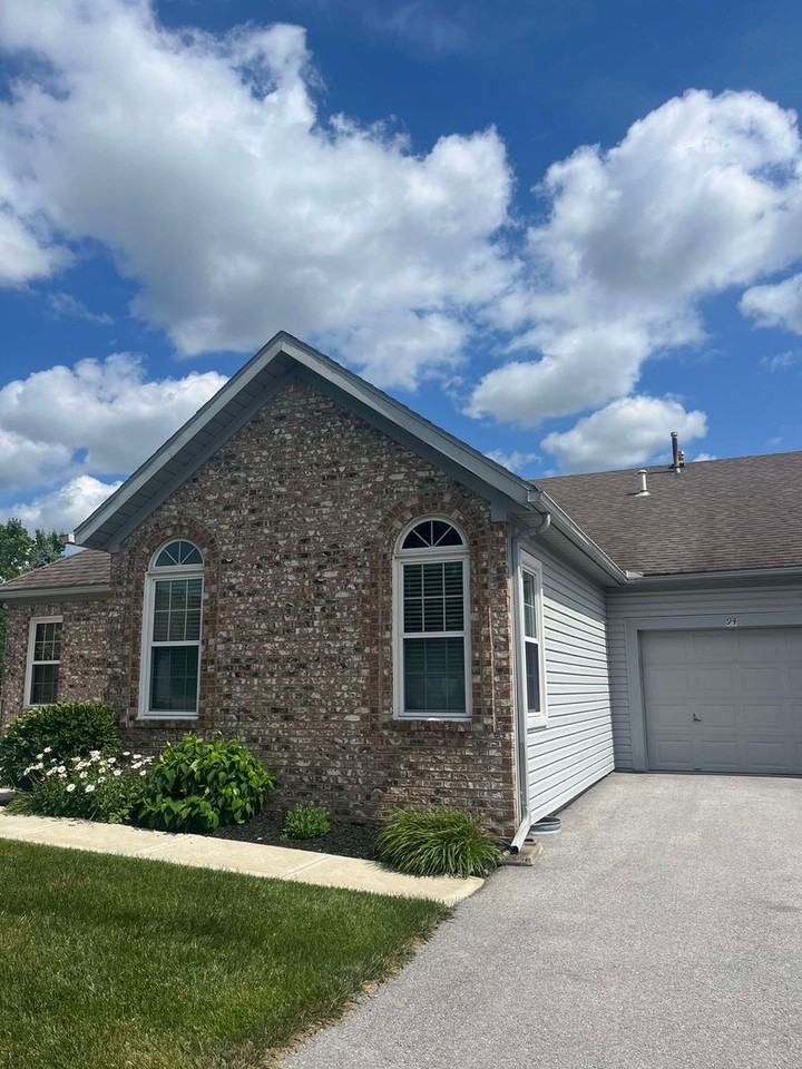 94 Stonegate Cir - Photo 2 of 32