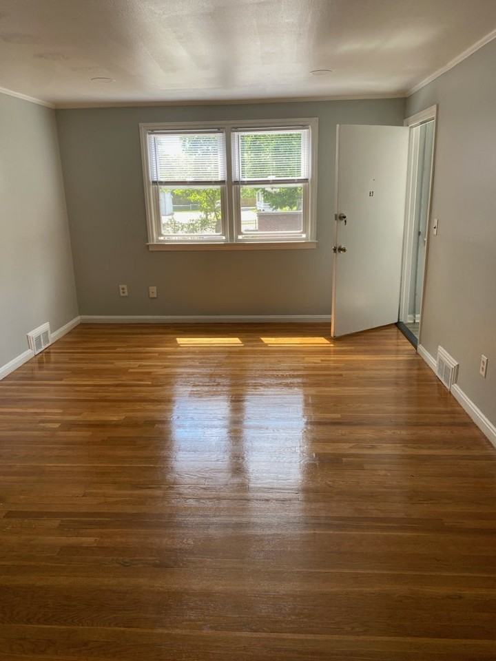 69 Court Street #F3 - Photo 5 of 6