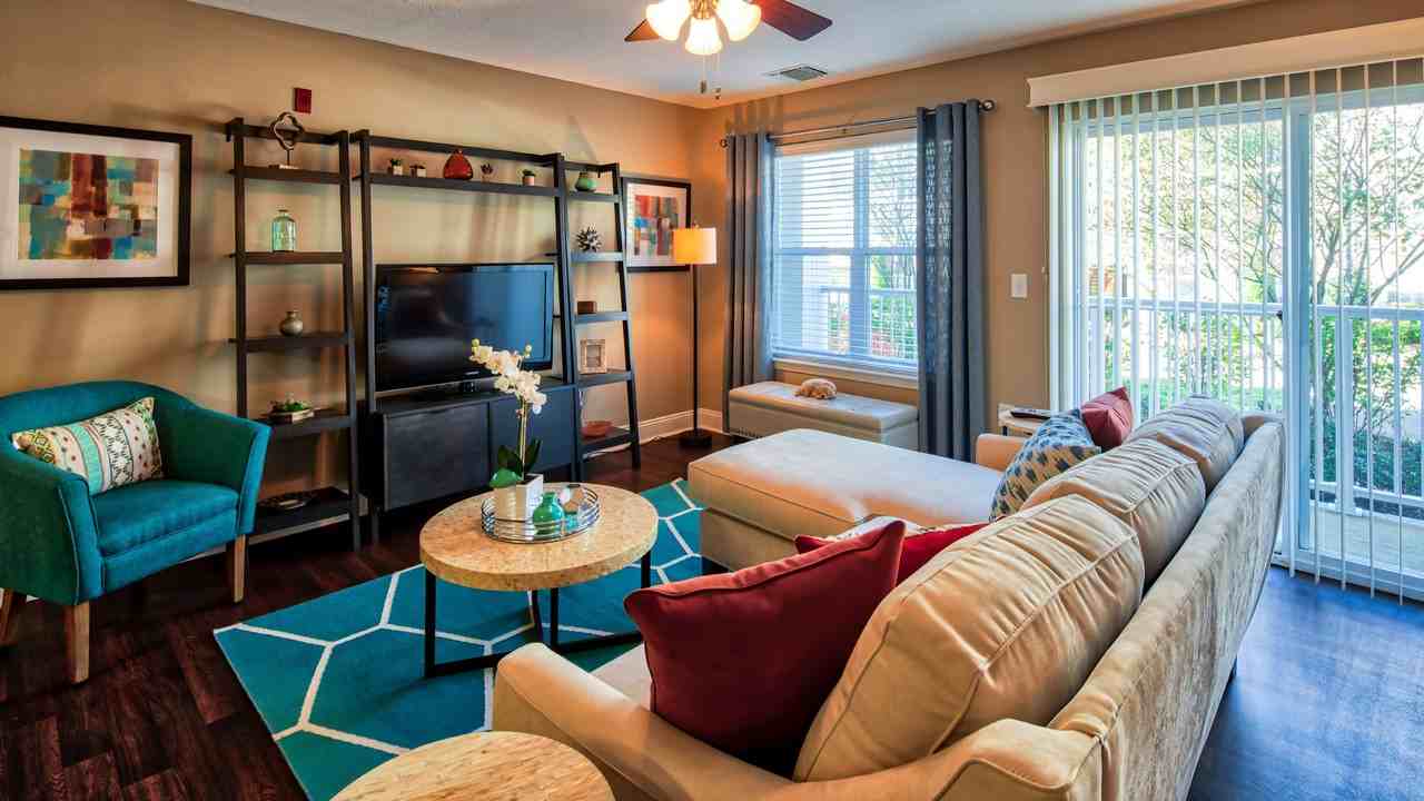 Smiths Landing Apartments - Photo 6 of 55