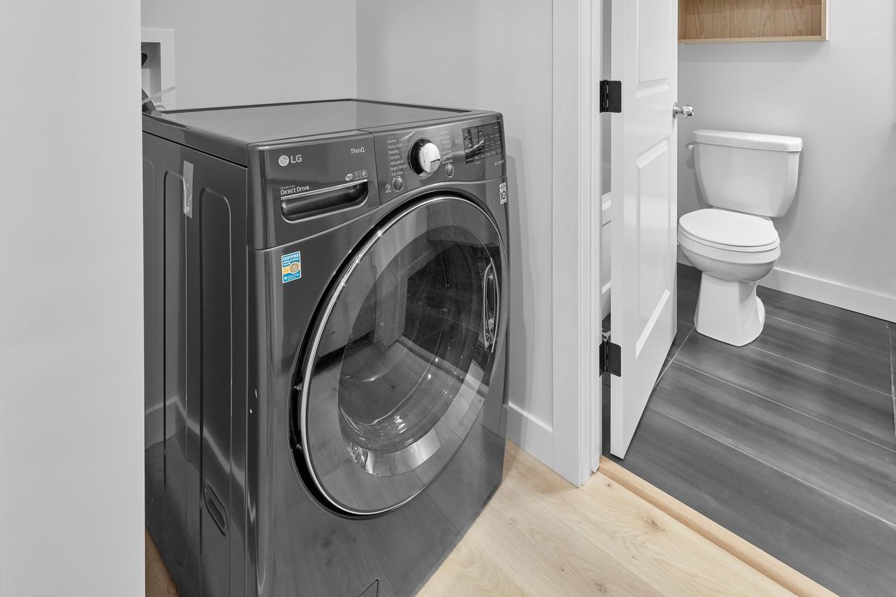 3028 169 St Sw Bsmt #BS - Photo 5 of 16