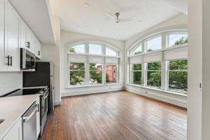 featured image of 201 E Broad St