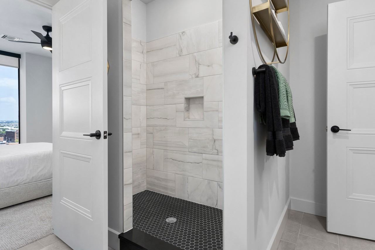 Preston Centre - Photo 7 of 41