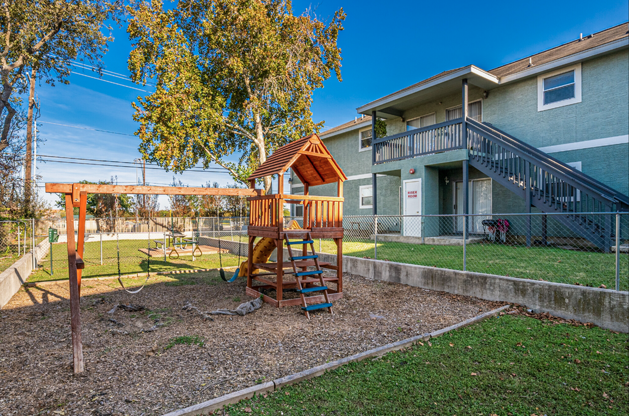 Judson Meadow - Photo 5 of 6