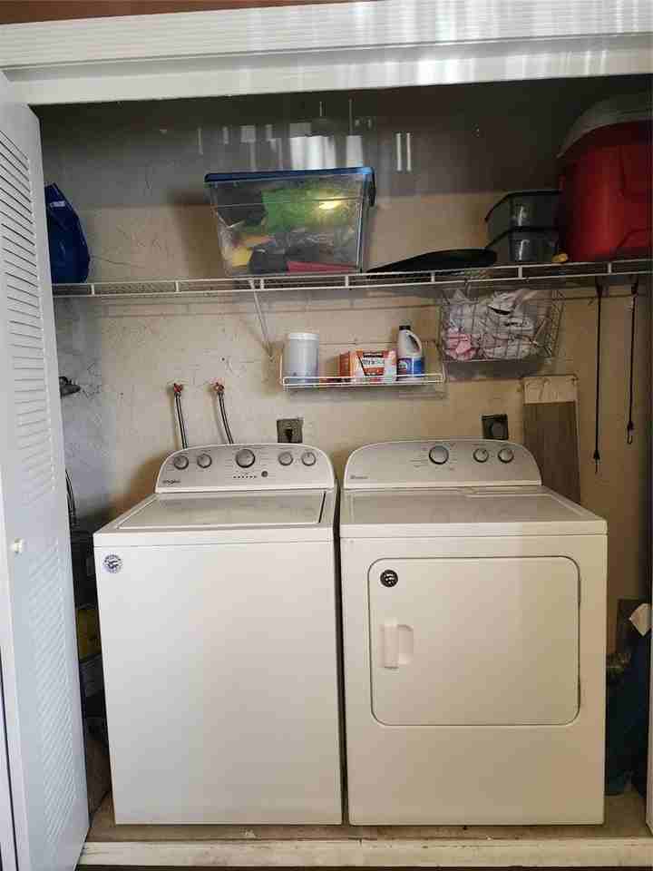 3127 Cocoplum Cir #331 - Photo 2 of 8