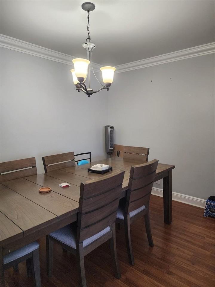 3127 Cocoplum Cir #331 - Photo 3 of 8