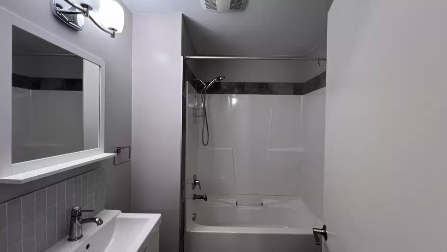 9239 Ottewell Rd Nw - Photo 2 of 11