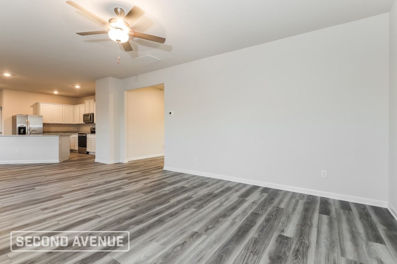 1146 Amadas Dr - Photo 6 of 33